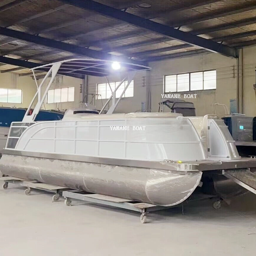 بارجة عائمة من الألومنيوم بطول 19 قدمًا