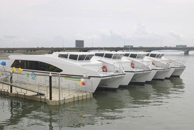 ركاب قارب -1