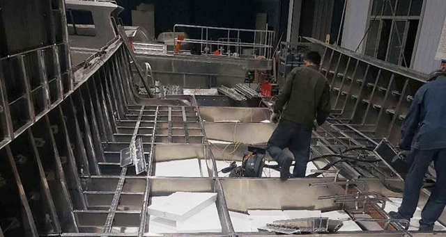 3-تحت سطح السفينة مع رغوة تعويم آمنة بما فيه الكفاية