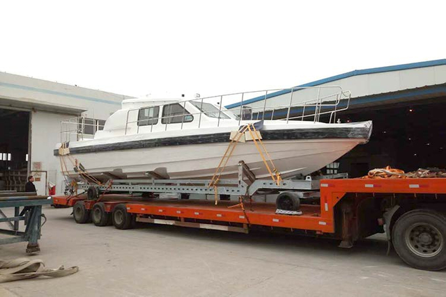 دورية-طيار-عسكري-شرطة-انقاذ-اسعاف-عمل-قارب