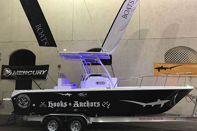 قارب صيد احترافي رياضي مع مقصورة أو نوع مفتوح مع أعلى أو قمة صلبة 13