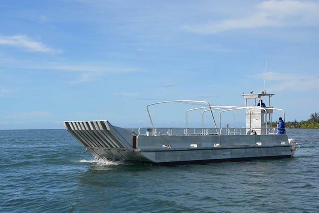 المنيوم-مهبط-مركبات-نقل-شحن-شخص-وعمل