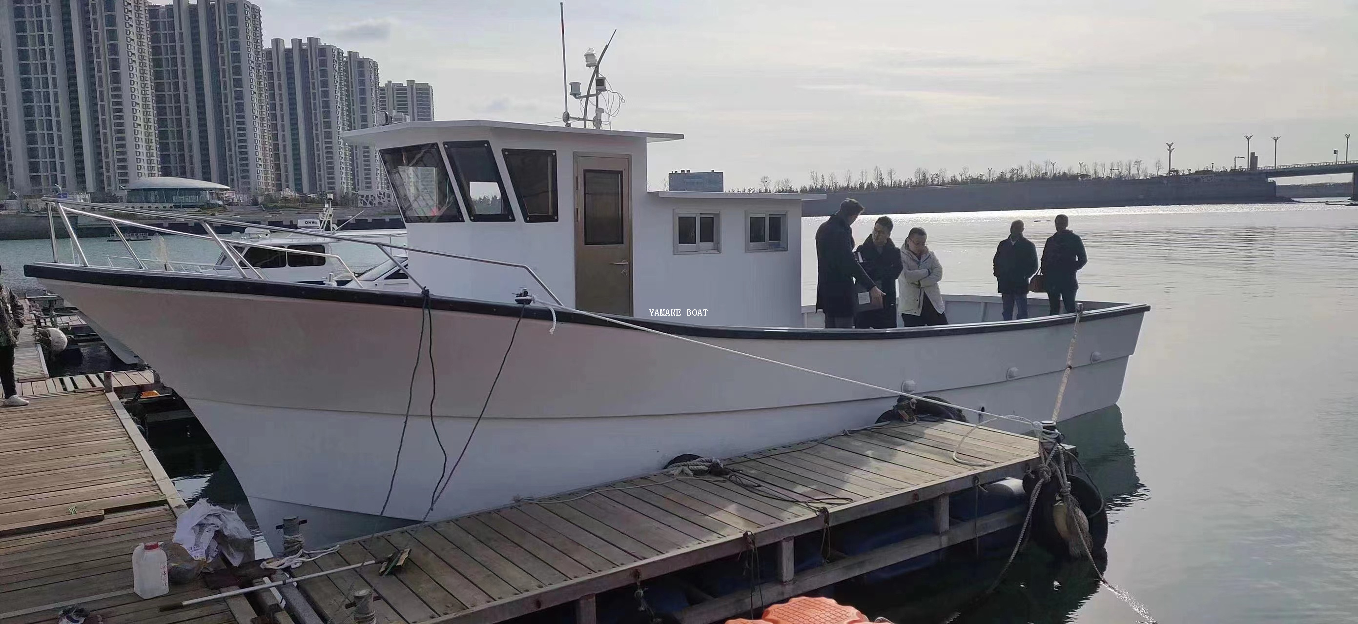 12.3 م كابينة تجارية من الألياف الزجاجية قارب عمل لصيد الأسماك