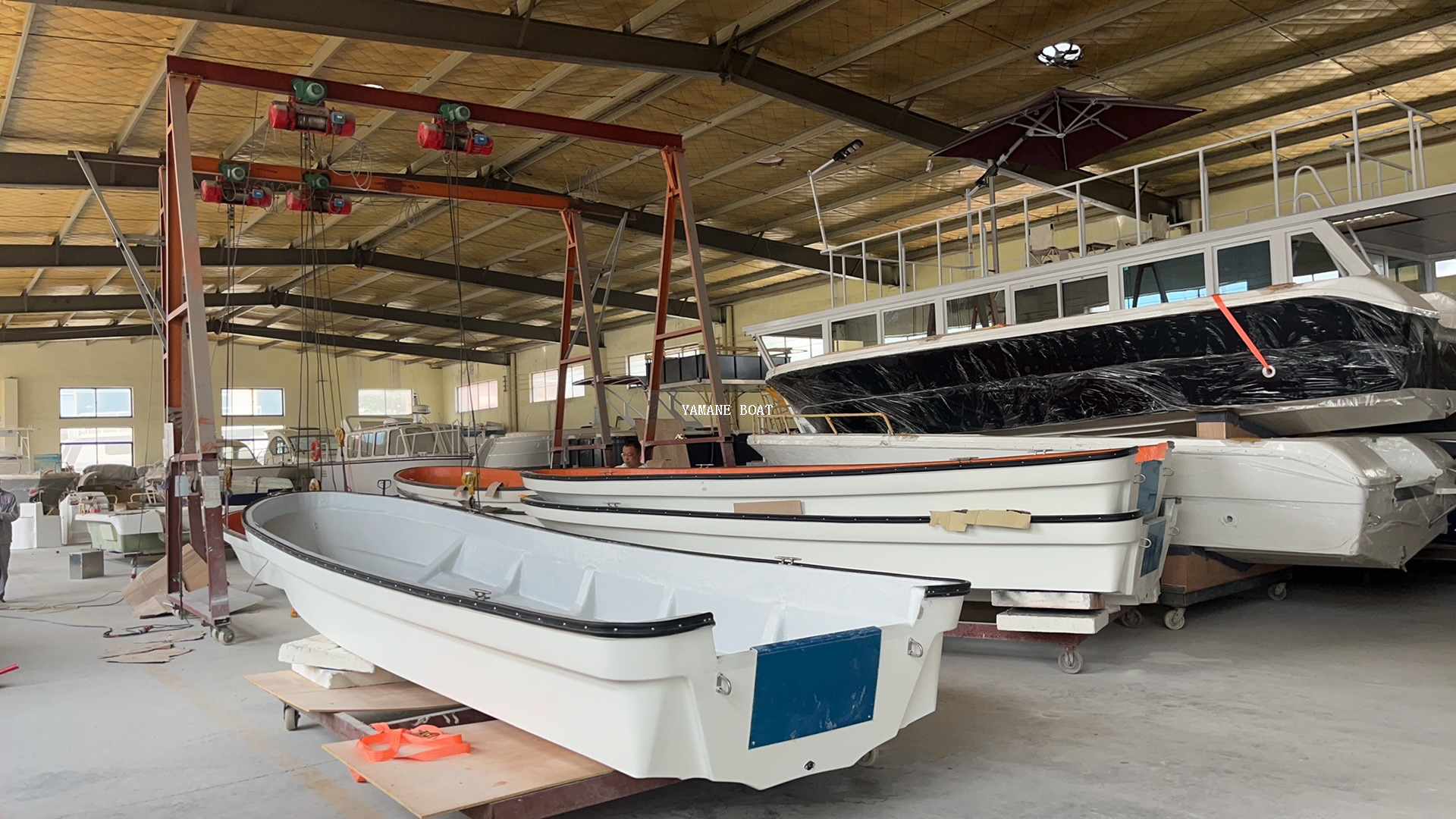 قارب نهر بانجا من الألياف الزجاجية