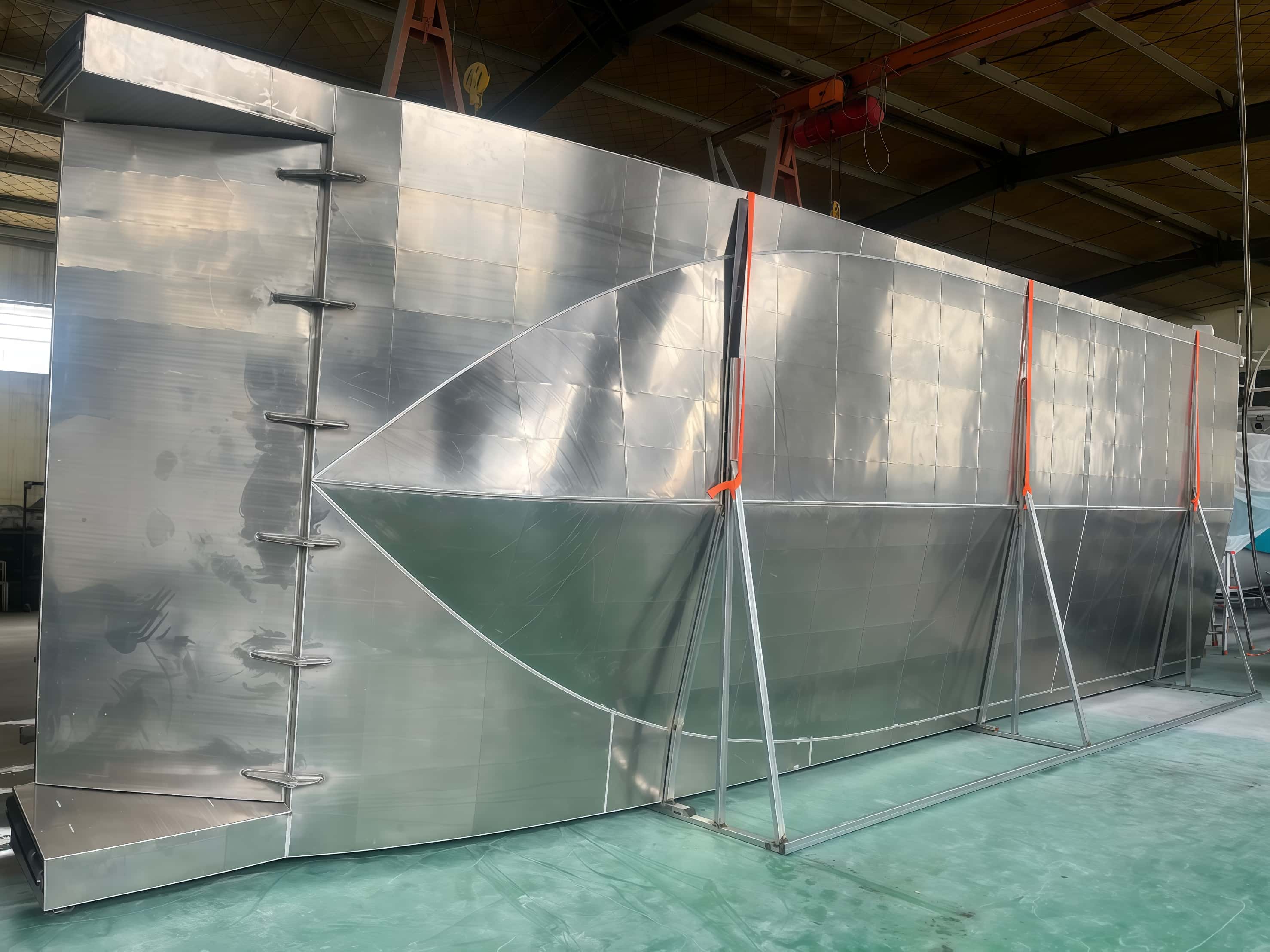 شحنة زوارق الإنزال yamane ryu yachtfactory.jpg